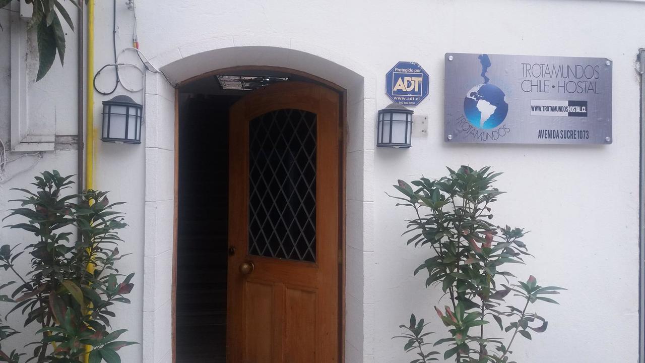 Trotamundos Hostal Santiago Ngoại thất bức ảnh